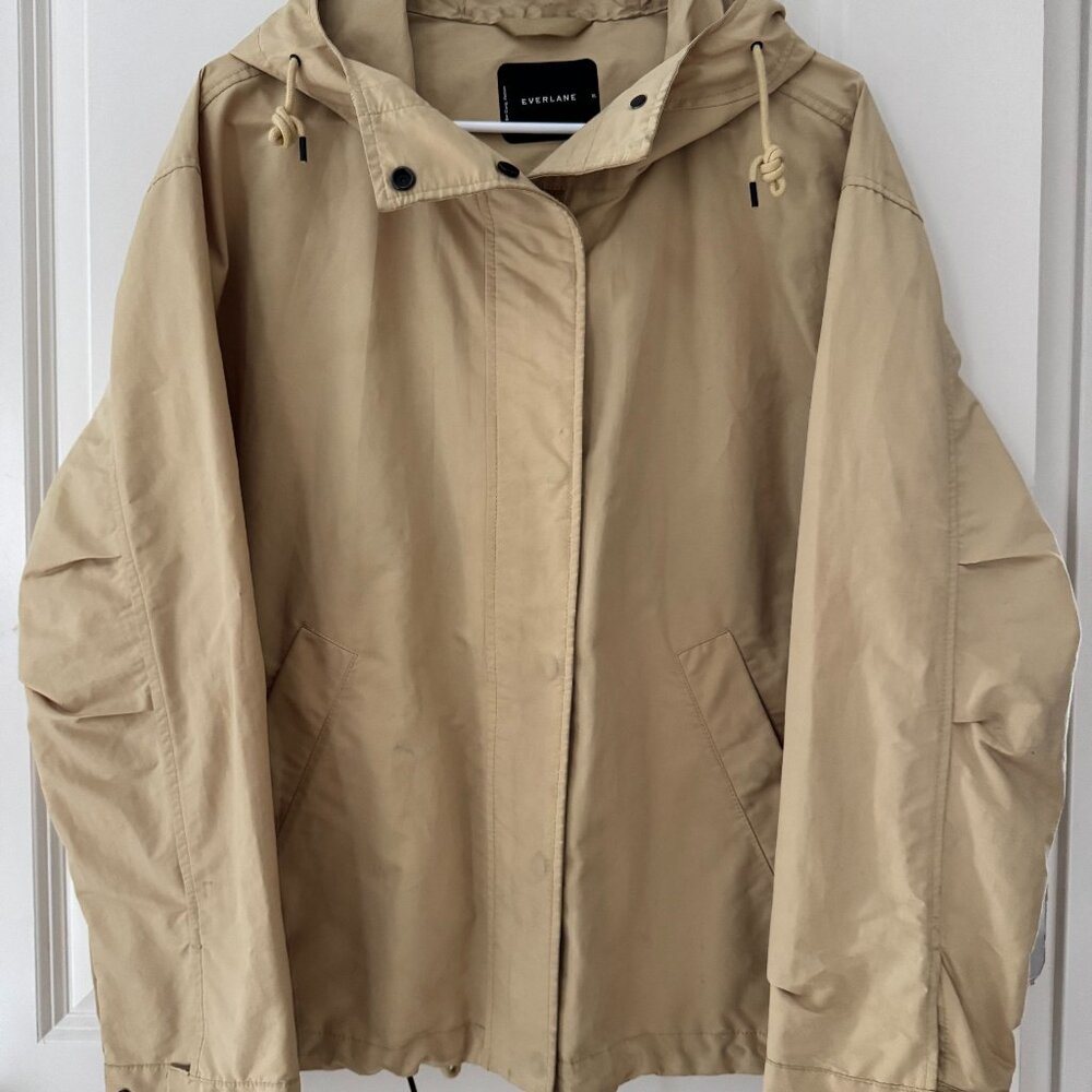 Everlane Khaki Hooded Jacket. Khaki. Size XL. Like New.